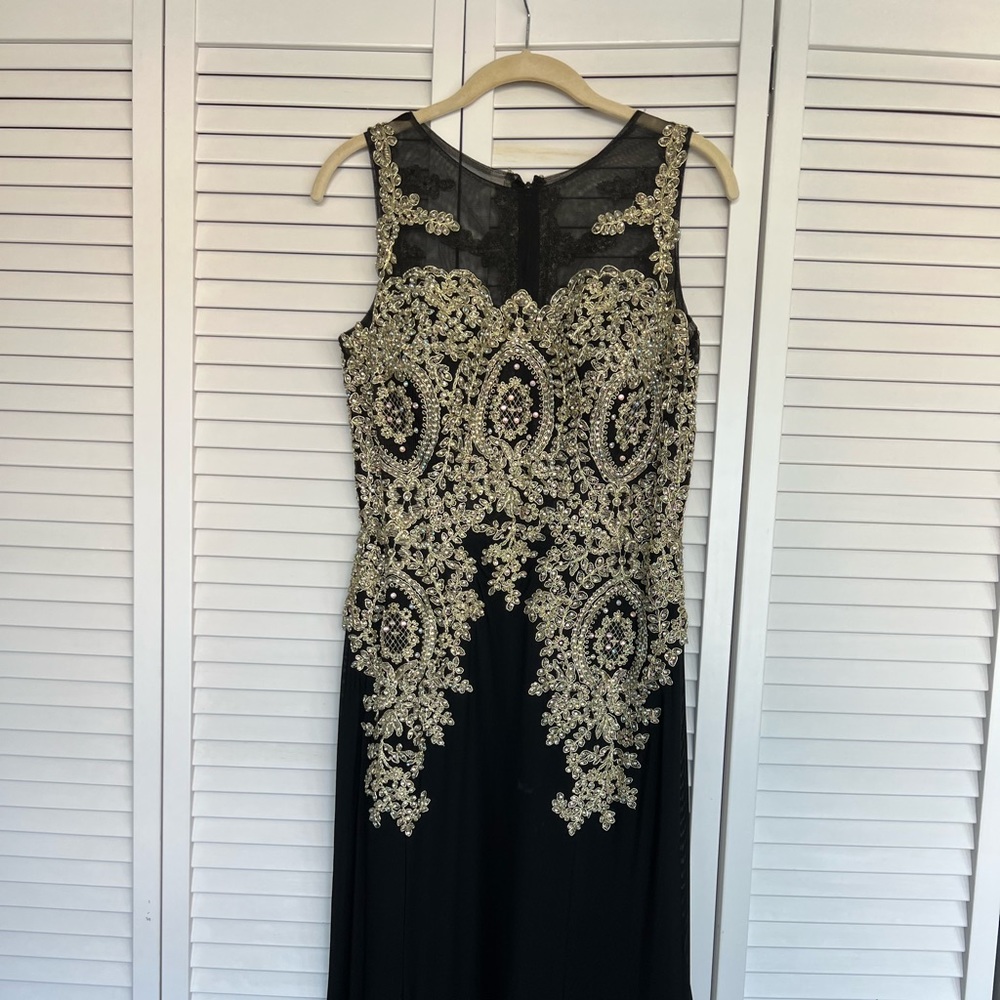 Elegant prom formal dress gown long.